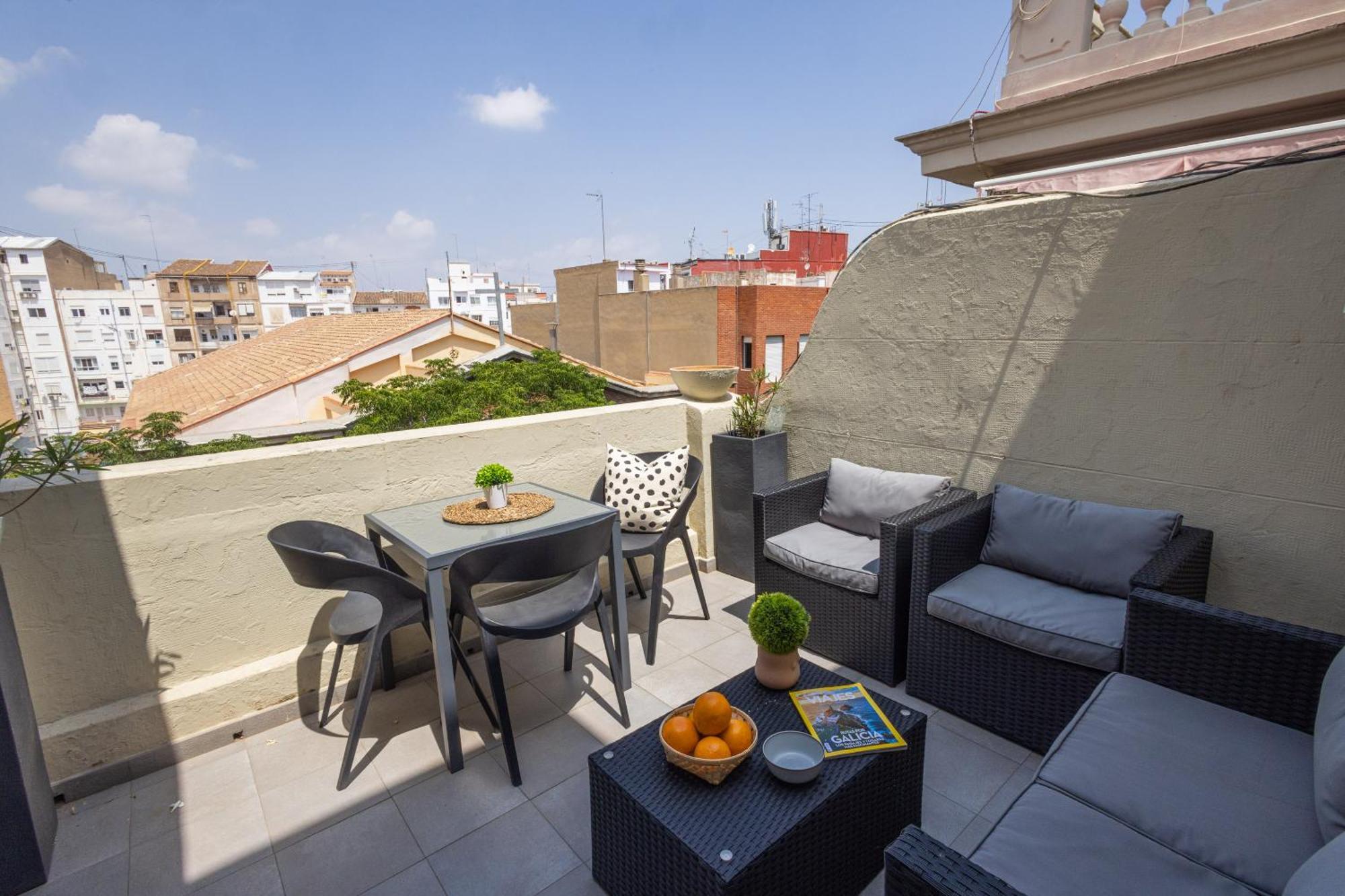 Florit Flats - Stylish 2 Bedroom Ac Wifi Terrace Attic In Valencia Center Экстерьер фото